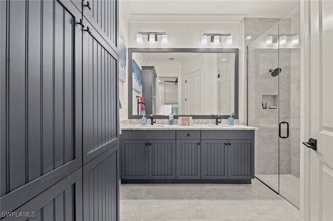 Building Photo - 6992 Saona CT