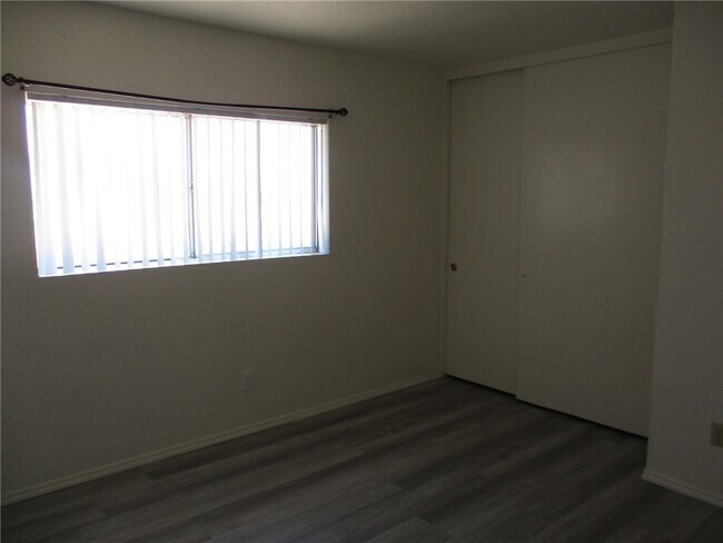 Building Photo - 5090 La Calzada Rd