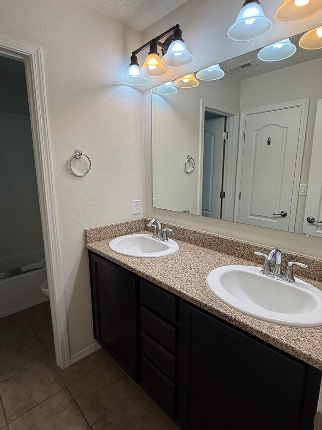 Building Photo - 12023 Pocono Rd SE