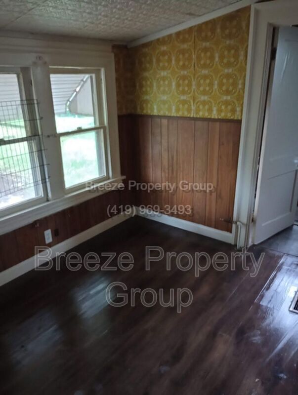 Building Photo - 1023 Prouty Ave