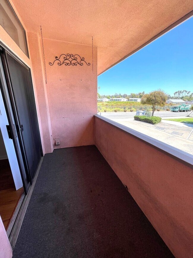 Building Photo - Quaint Gated Community near Pacific View Mall