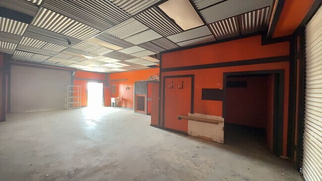 Building Photo - 3 bedroom 2 bathroom Barn dominium on 10 acres! Half off First Month's Rent!!