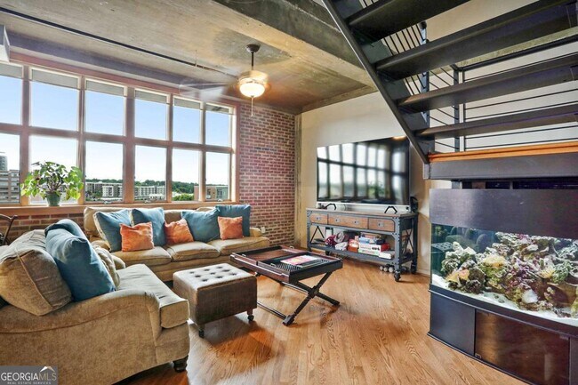 Building Photo - 640 Glen Iris Dr NE