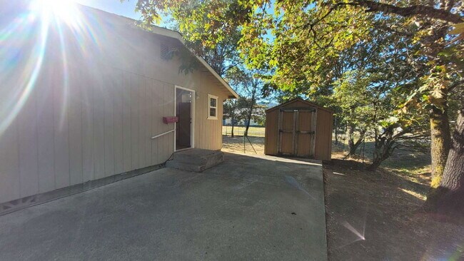 Building Photo - 301 E First Ave