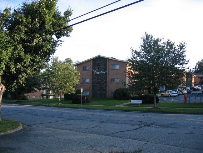 Primary Photo - The Greenbrier Apartments