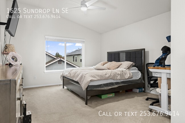 Building Photo - 1625 Sundrop Ln SE