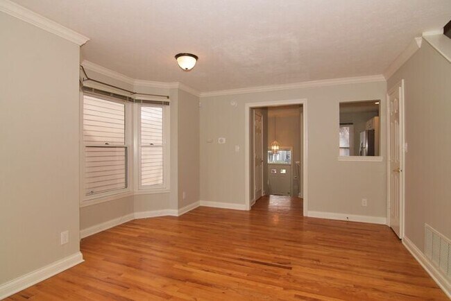 Building Photo - Beautiful Mass Ave Townhome!