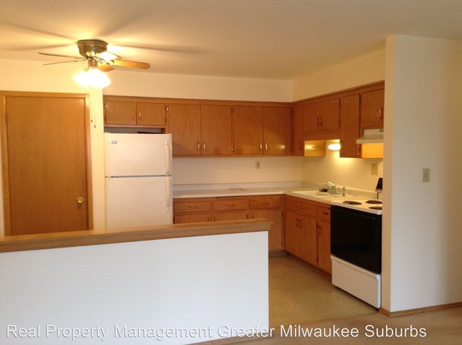 Building Photo - 5240 W Midland Dr