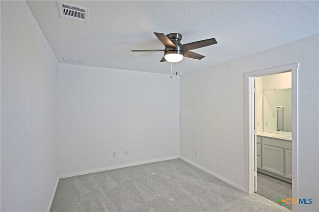 Building Photo - 11822 Bluebell Rdg