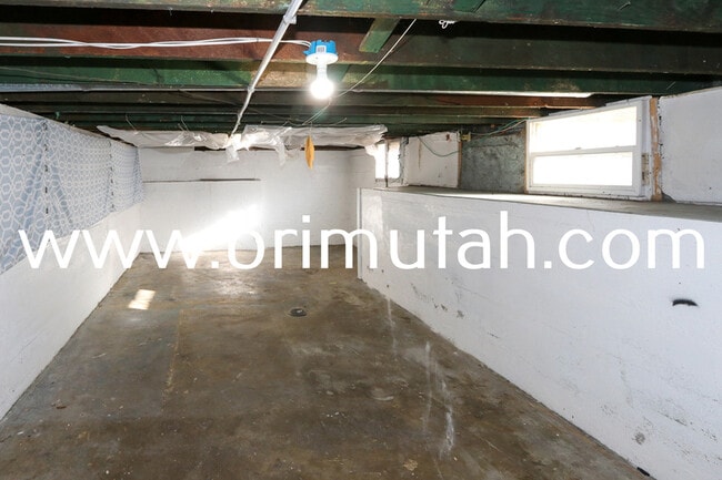 Building Photo - 1470 S 400 E