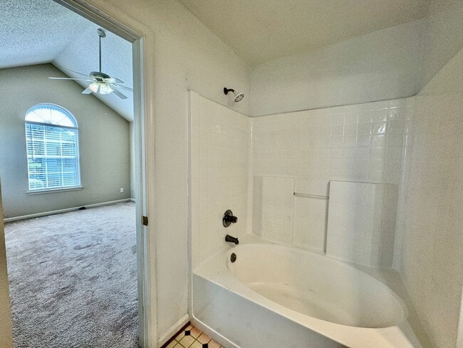 Building Photo - Available 06-15-25! End-Unit Condo w/2 Pri...