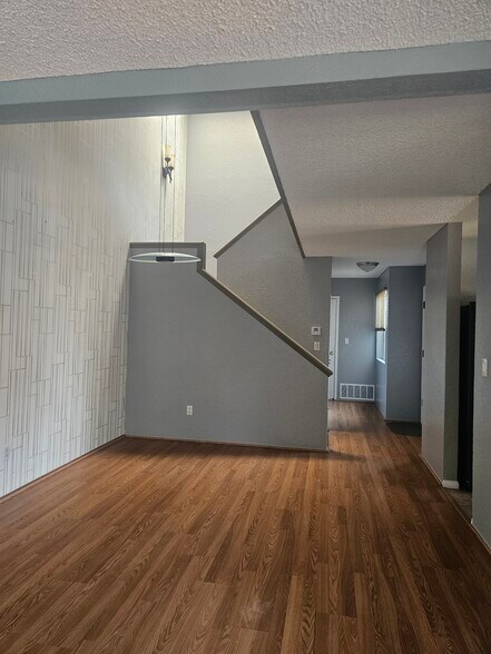 Building Photo - 10223 Caminito Rio Branco