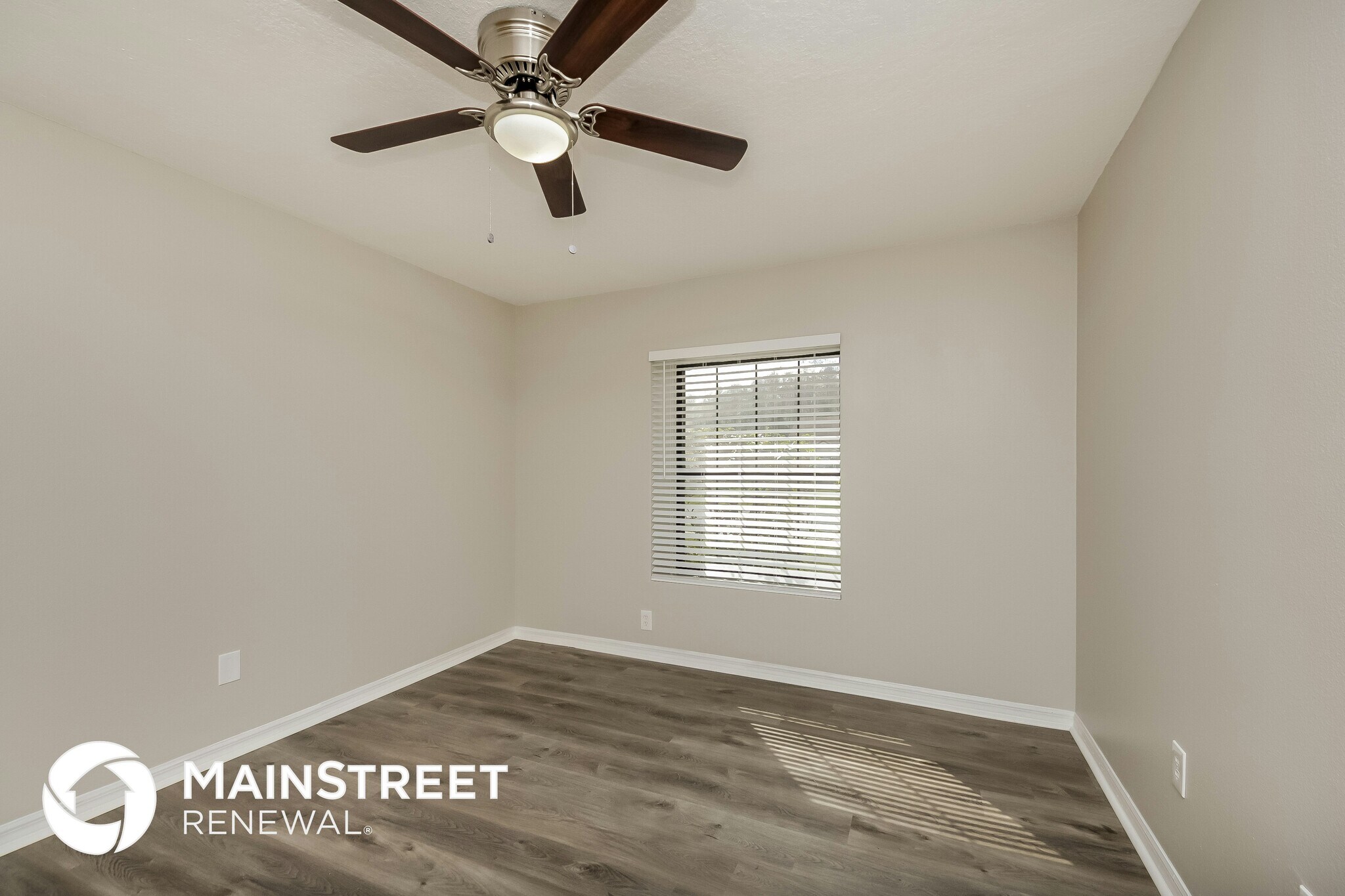 Building Photo - 313 Silk Oak Dr