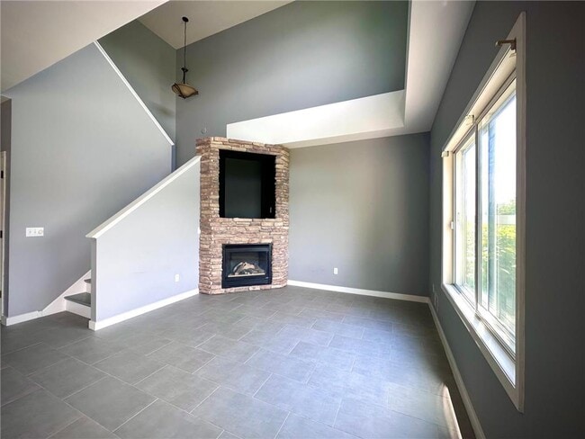 Building Photo - 10986 Isanti Ct NE