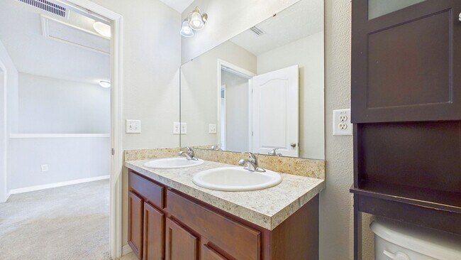 Building Photo - 4-Bedroom Home with Spacious Layout in Ayersworth Glen – Wimauma, FL