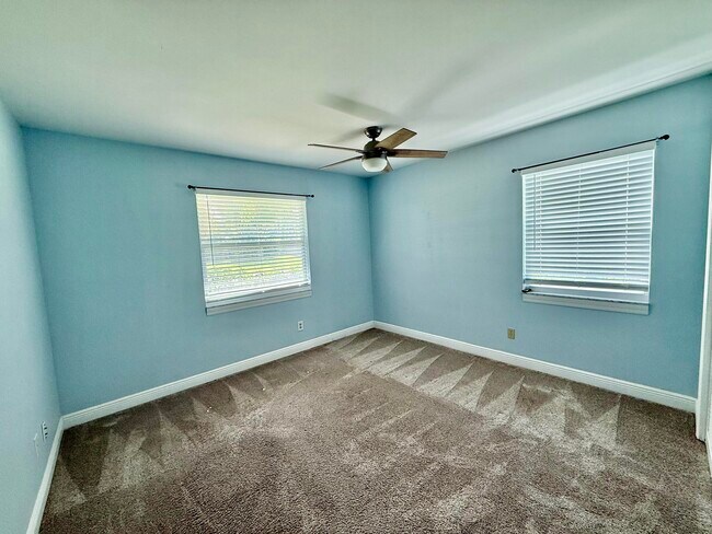 Building Photo - 1260 SW 25th Ln