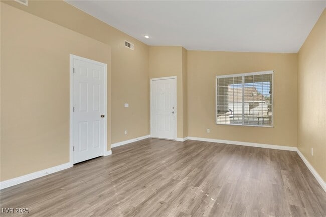 Building Photo - 2329 Avery Dr