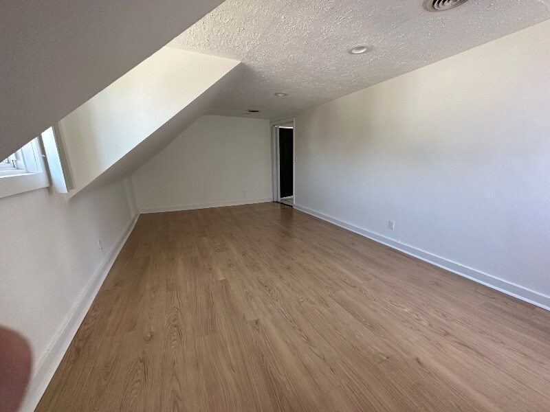 Building Photo - 14 Thill St