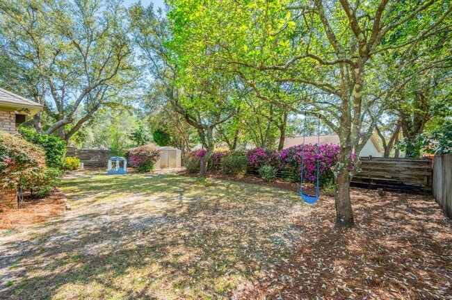 Building Photo - 512 Samana Way