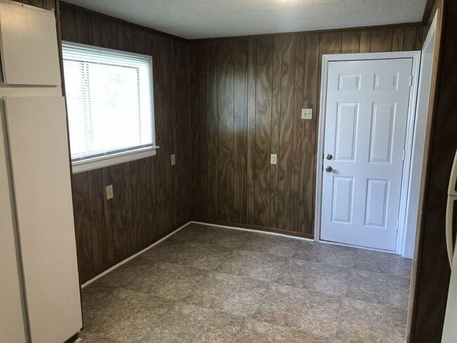 Building Photo - 3406-A Hydes Ferry Rd. - Nashville,TN