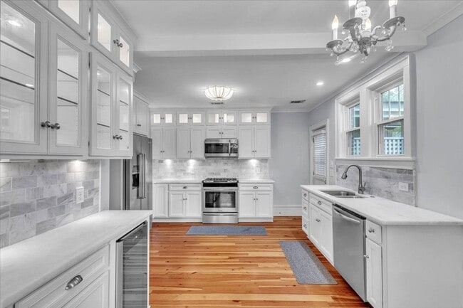 Building Photo - Historic Charm Meets Modern Elegance in Sa...