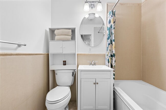 Building Photo - 1111 Bloomfield St