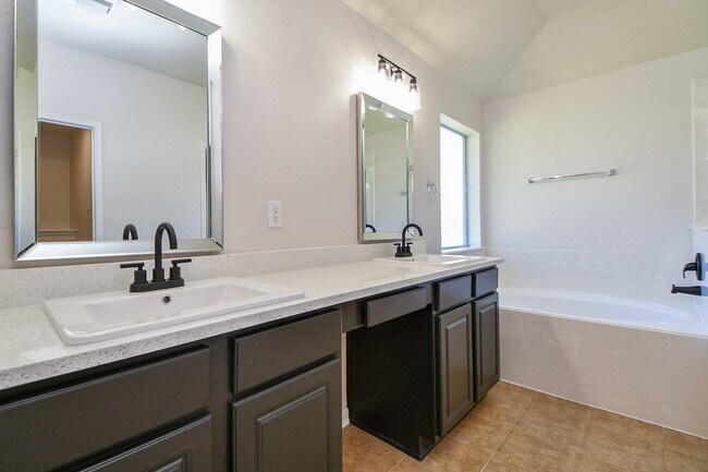 Building Photo - 15122 Heron Meadow Ln