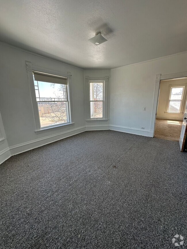 Building Photo - PP - 11 - 4Plex Tomah