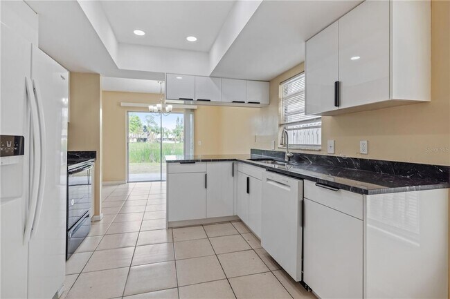 Building Photo - 7906 George Washington Ln