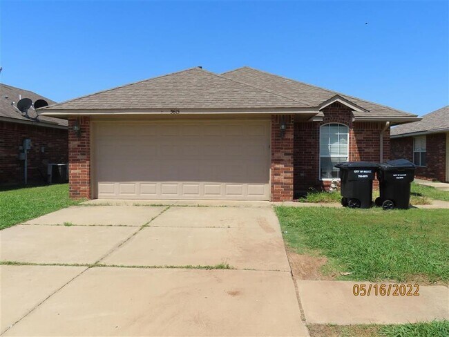 Primary Photo - 3613 Ellis Ave