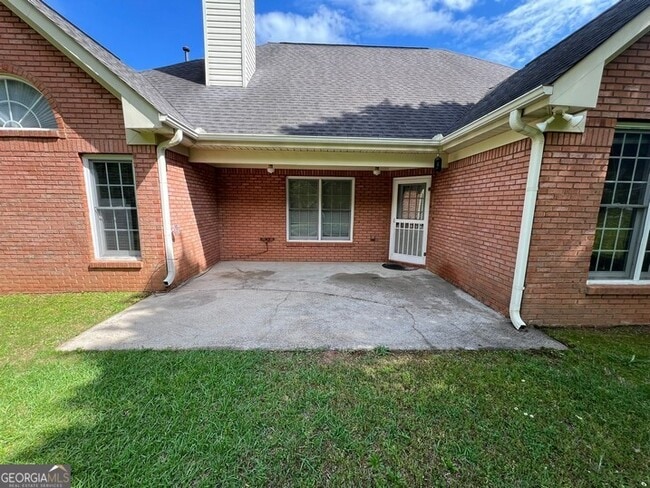 Building Photo - 300 Wisteria Way
