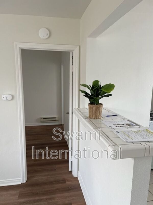 Building Photo - 4542 W Imperial Hwy