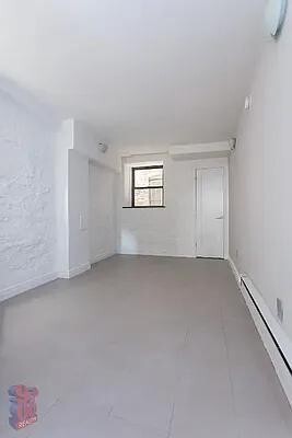 Building Photo - 15 W 103rd St