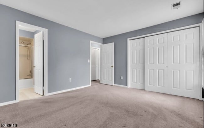 Building Photo - 321 Sparrow Ct