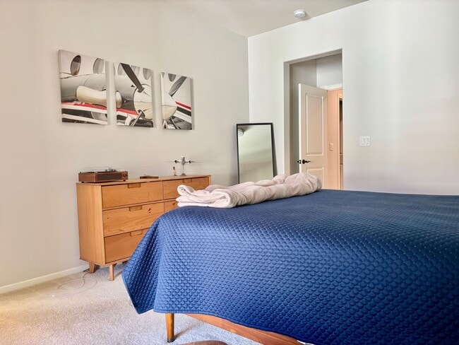 Building Photo - 3257 E Wild Horse Privado
