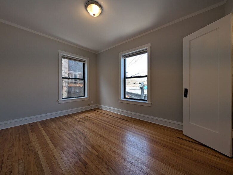 Building Photo - 2714 N Spaulding Ave
