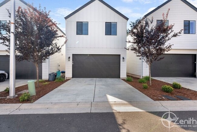 Building Photo - 16318 NE 20th St