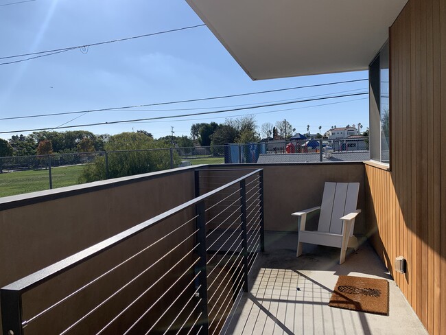 Private Small Balcony - 838 25th St