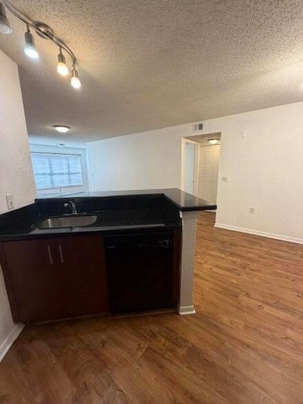 Building Photo - 12980 Vista Isles Dr