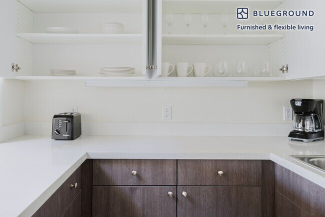 Building Photo - 345 Sheridan Ave