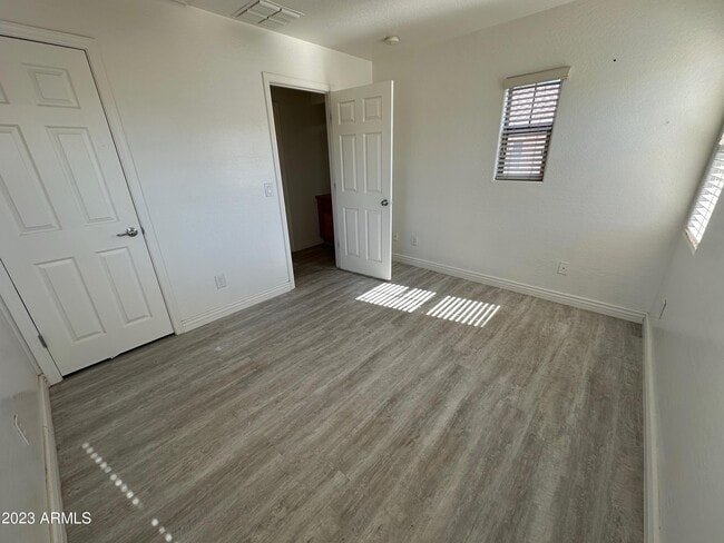 Building Photo - 4734 E Olney Ave