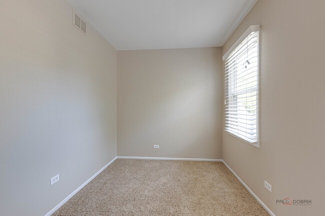 Building Photo - 285 Stanton Dr