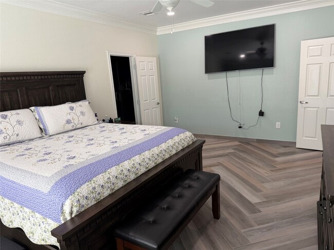 Building Photo - 5525 Swan Dr