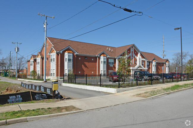 Building Photo - Spruce Street Golden Manor