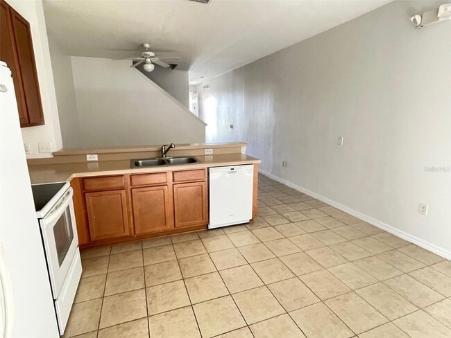 Building Photo - 5168 Regatta Dr