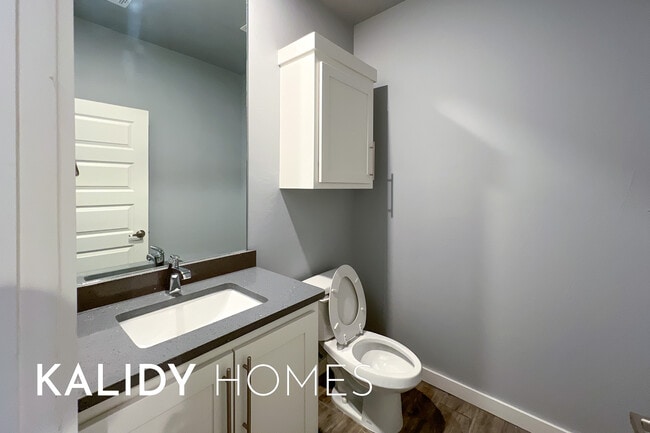 Building Photo - 214 Olde Ml Ct