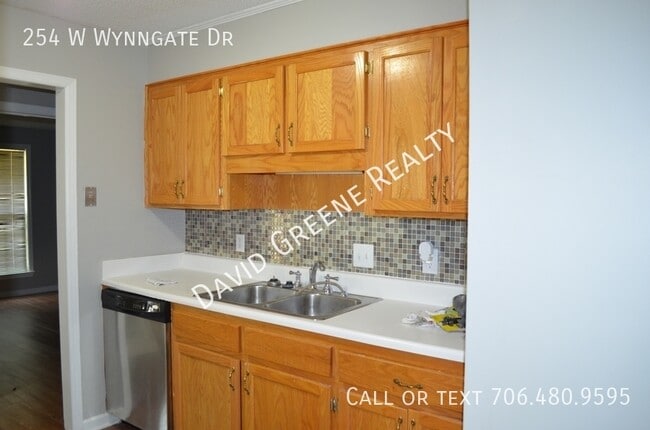 Building Photo - 254 W Wynngate Dr