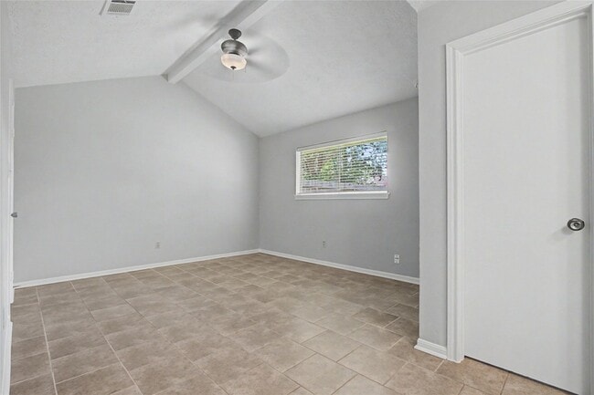 Building Photo - 3519 Saratoga Dr