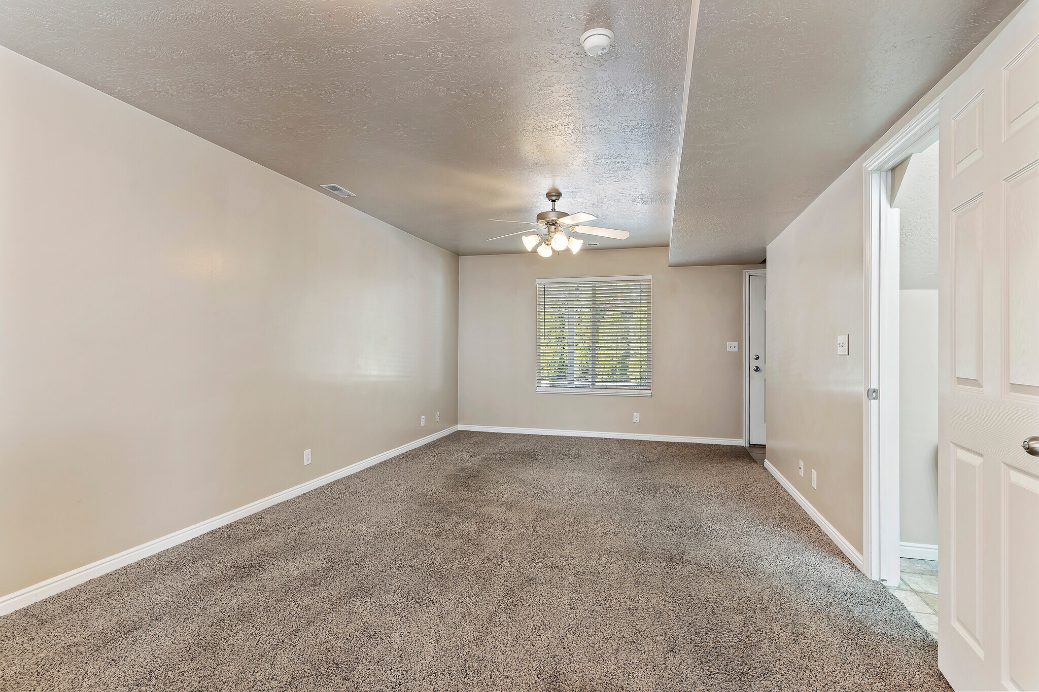 Building Photo - 1077 E 1675 S