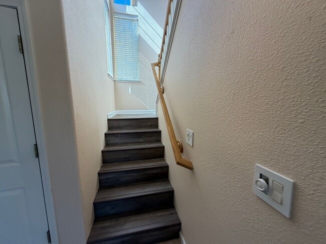 Building Photo - 2371 Roman Dr